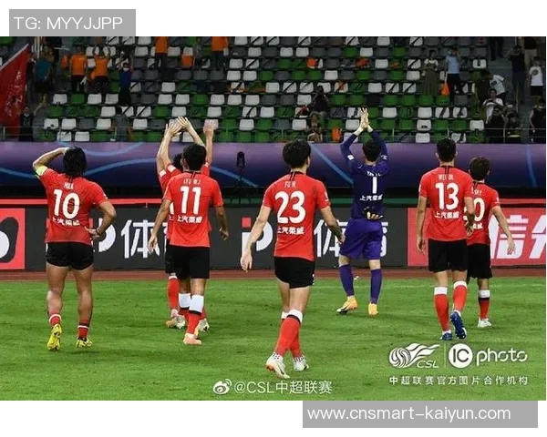 国安与上港激战回顾精彩瞬间尽在比赛集锦中